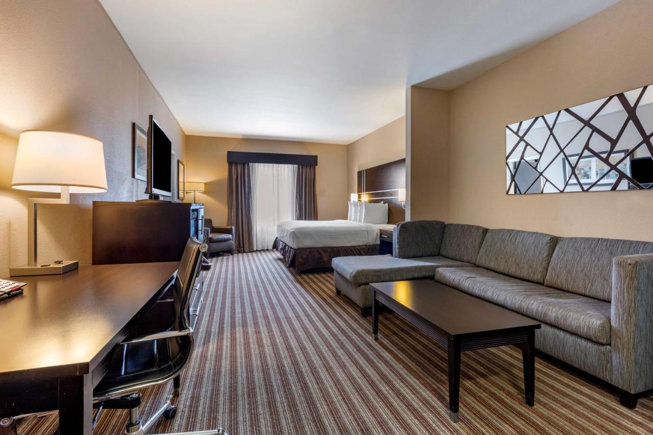 Best Western Plus North Odessa Inn & Suites Exterior photo