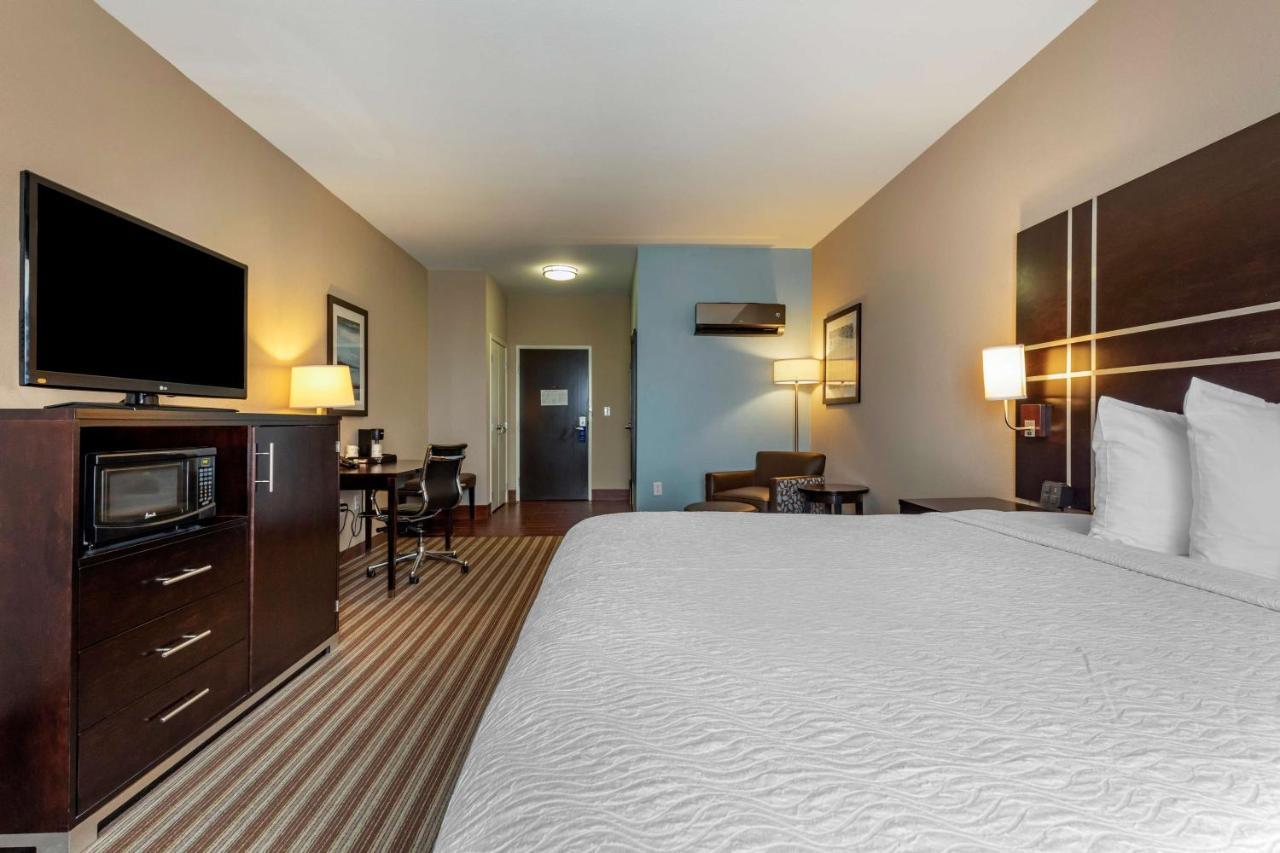 Best Western Plus North Odessa Inn & Suites Exterior photo